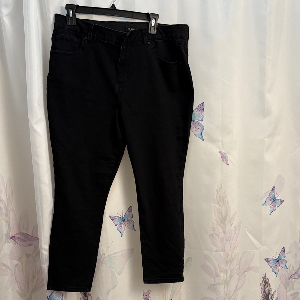 d. jeans Women's Ankle Black Jeans